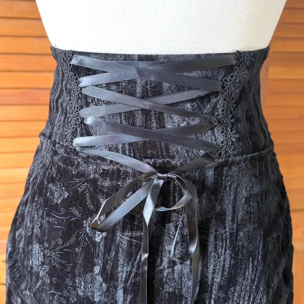 Devil Fashion Gothic Victorian High Waist Rose Velvet Aristocrat Skirt - Picture 11 of 17